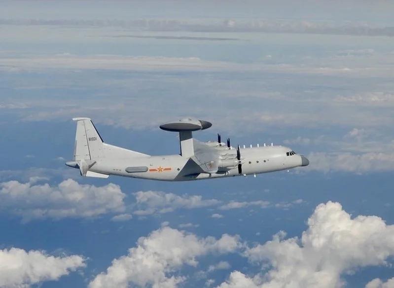 时隔三周，解放军“联合战备警巡”再起，28架次军机出海巡台
台防务部门今天通报称