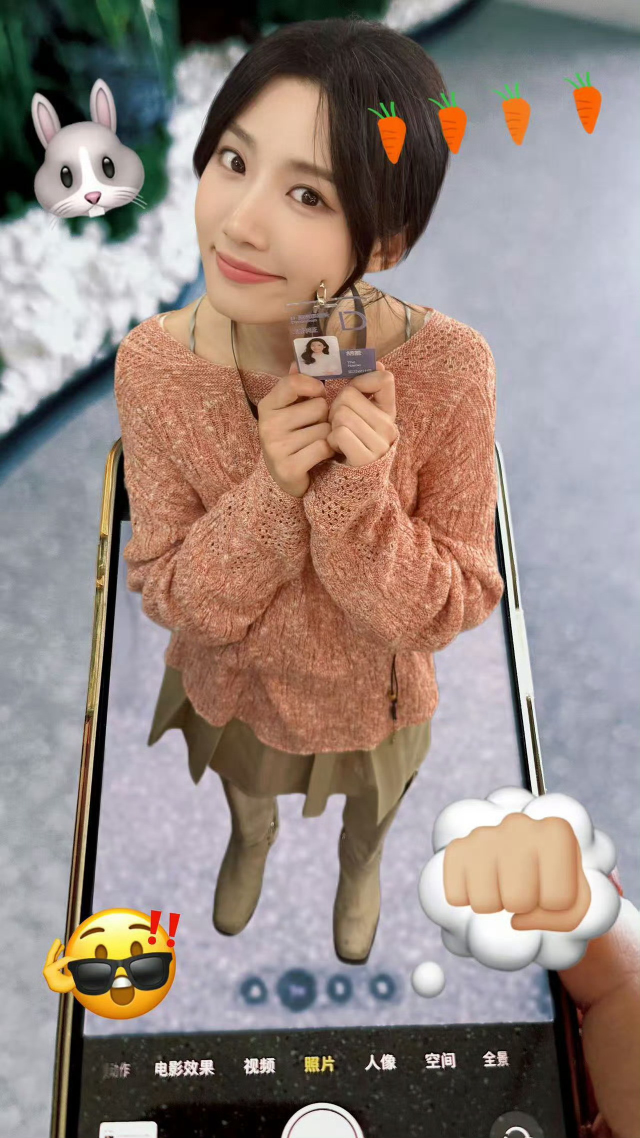 卢昱晓小手办好萌这也太可爱了，胡羞小手办怎么那么萌吖，都想要带回家