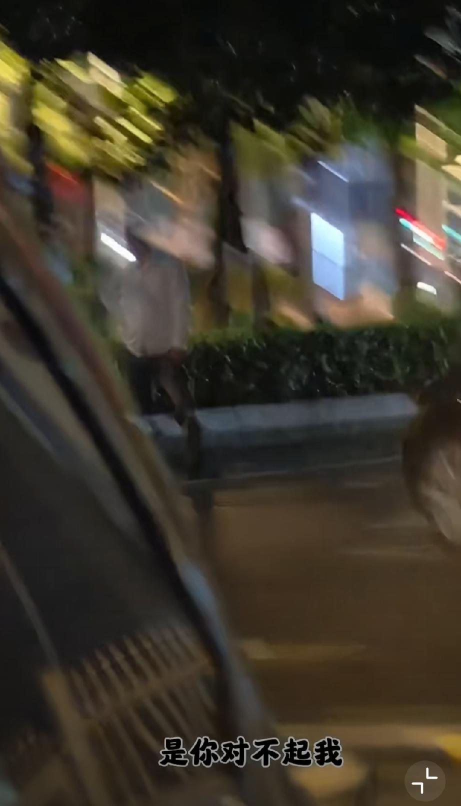 吵架就吵架，脱衣服起到什么作用？晾衣服妙招 穿脱衣服 反手脱衣服