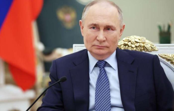 连中国也没料到：普京突然宣布停火，算是在特朗普背后开了一枪！就在世界都在关注中东