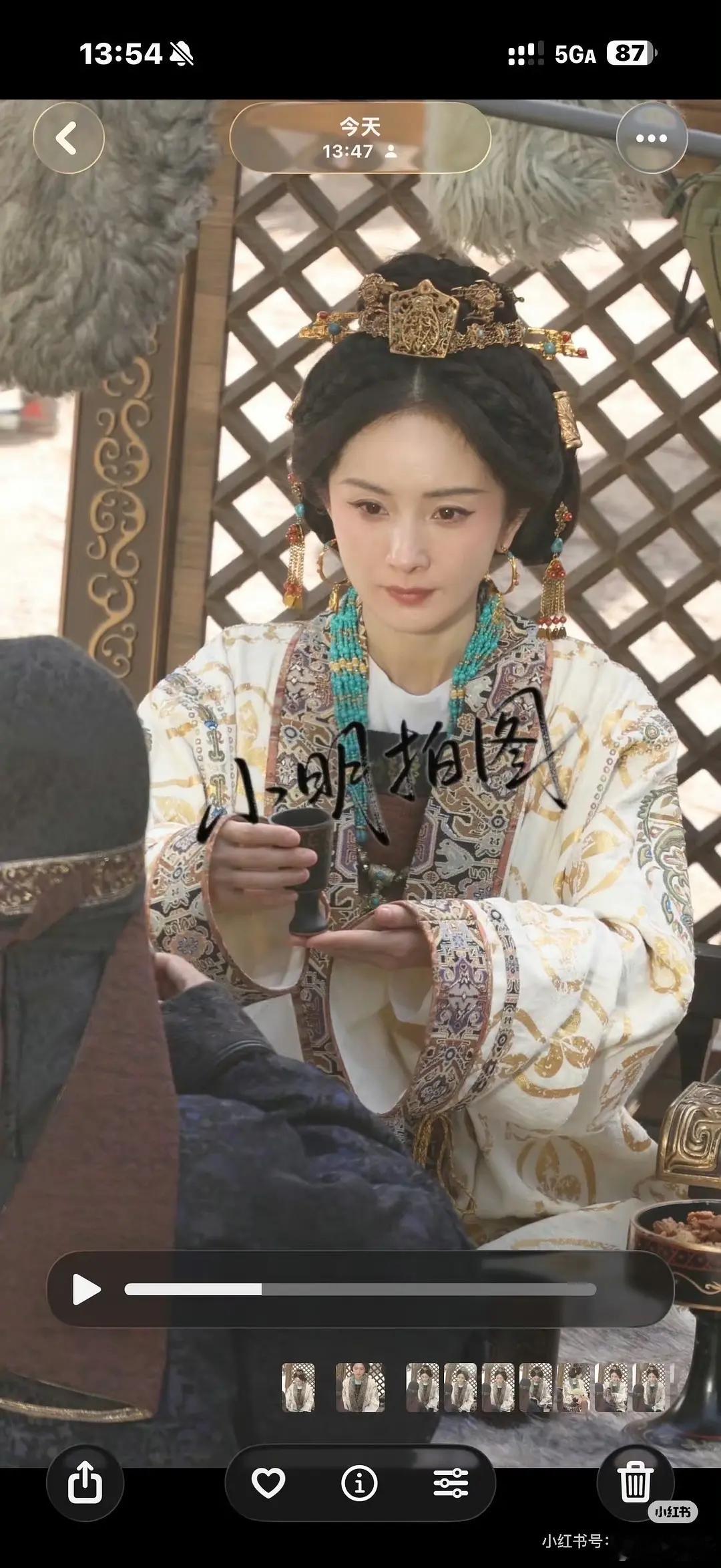 杨幂这套造型大家觉得咋么样 