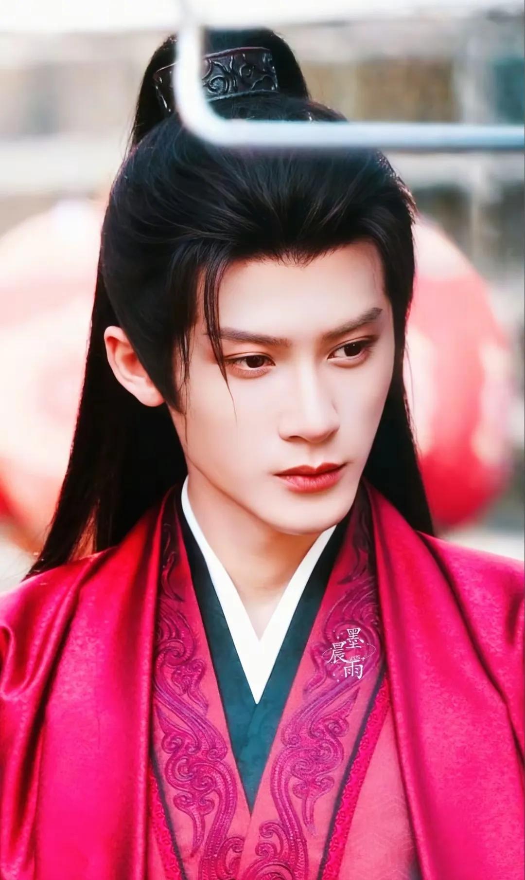 檀健次主演的《何不同舟渡》上了芒果TV电视剧榜前5了，也是前五唯一还没播出的剧 
