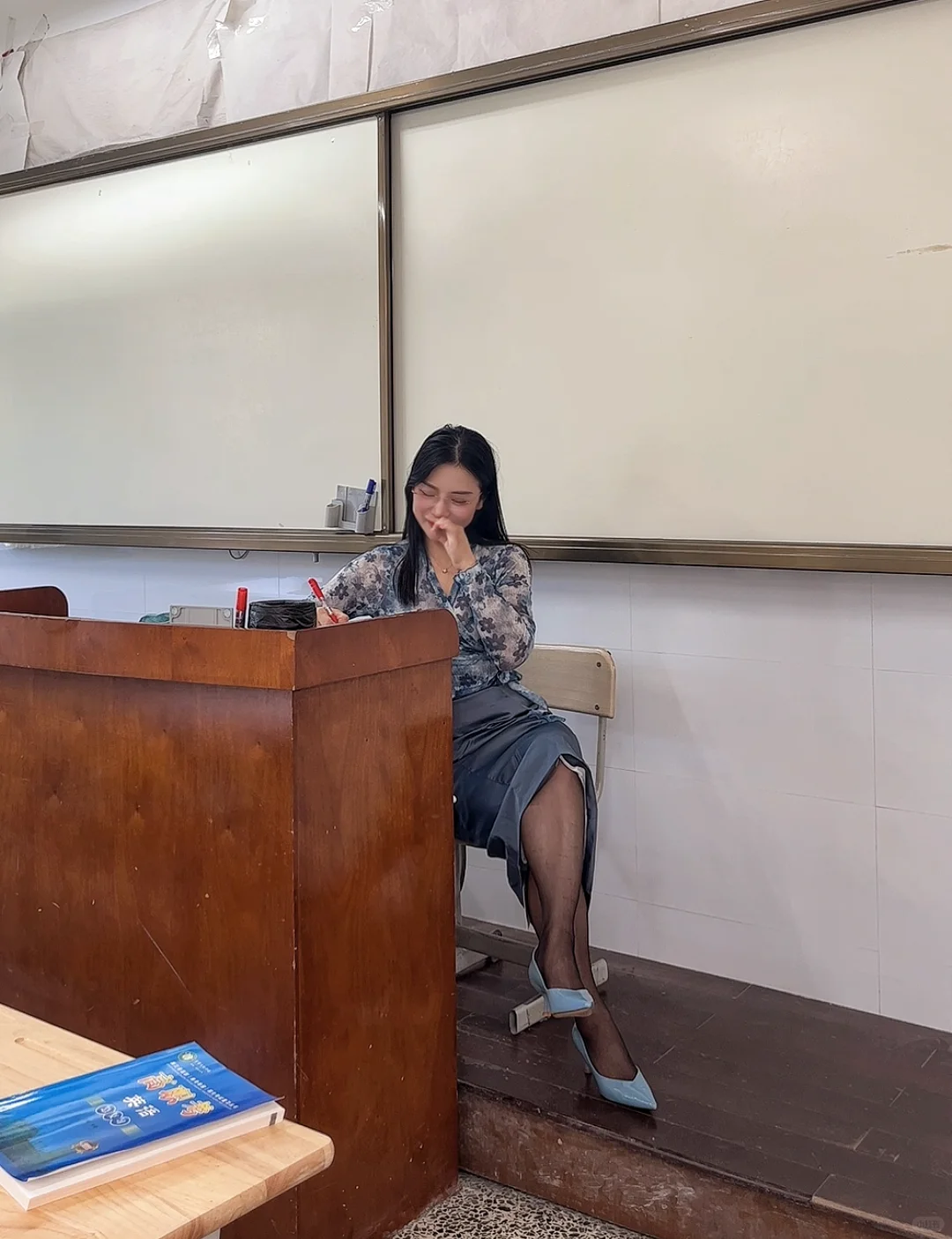 姐姐，你还真说不爱就不爱啊？