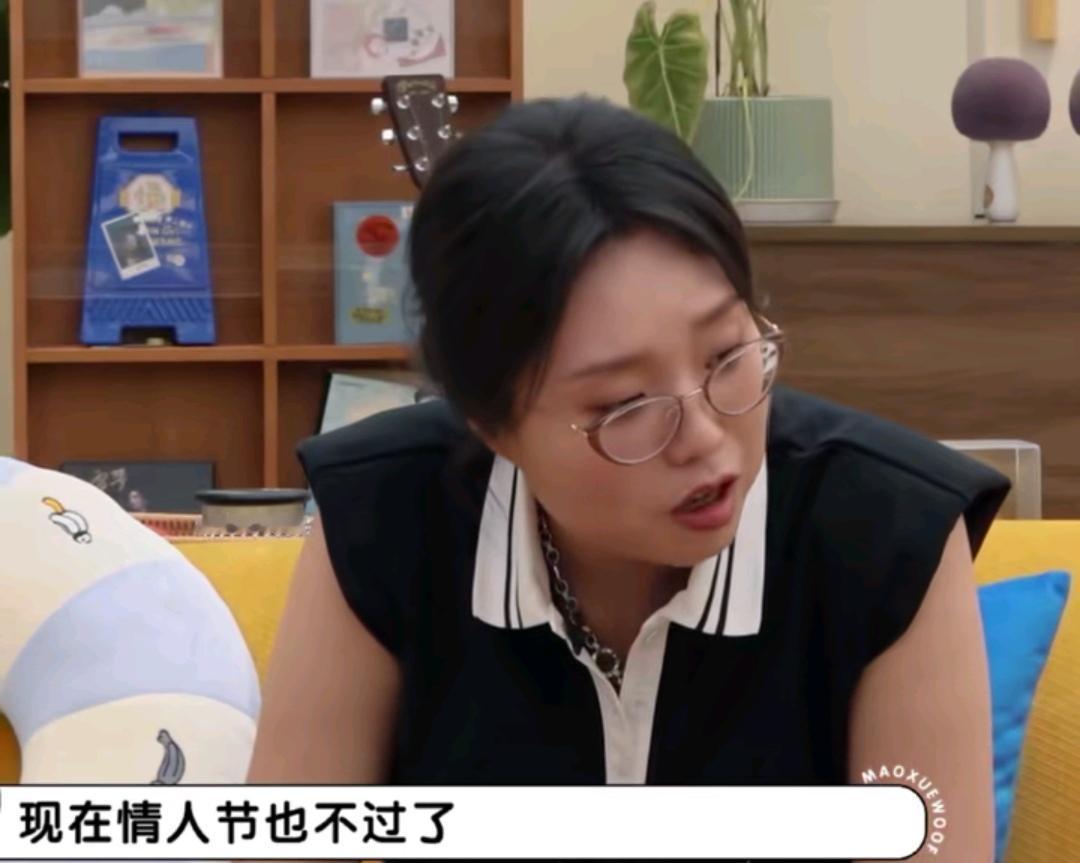 李晟和李佳航现在什么节都不过了，就过日子，李晟:“啥也不过了，就过日子”，李雪琴