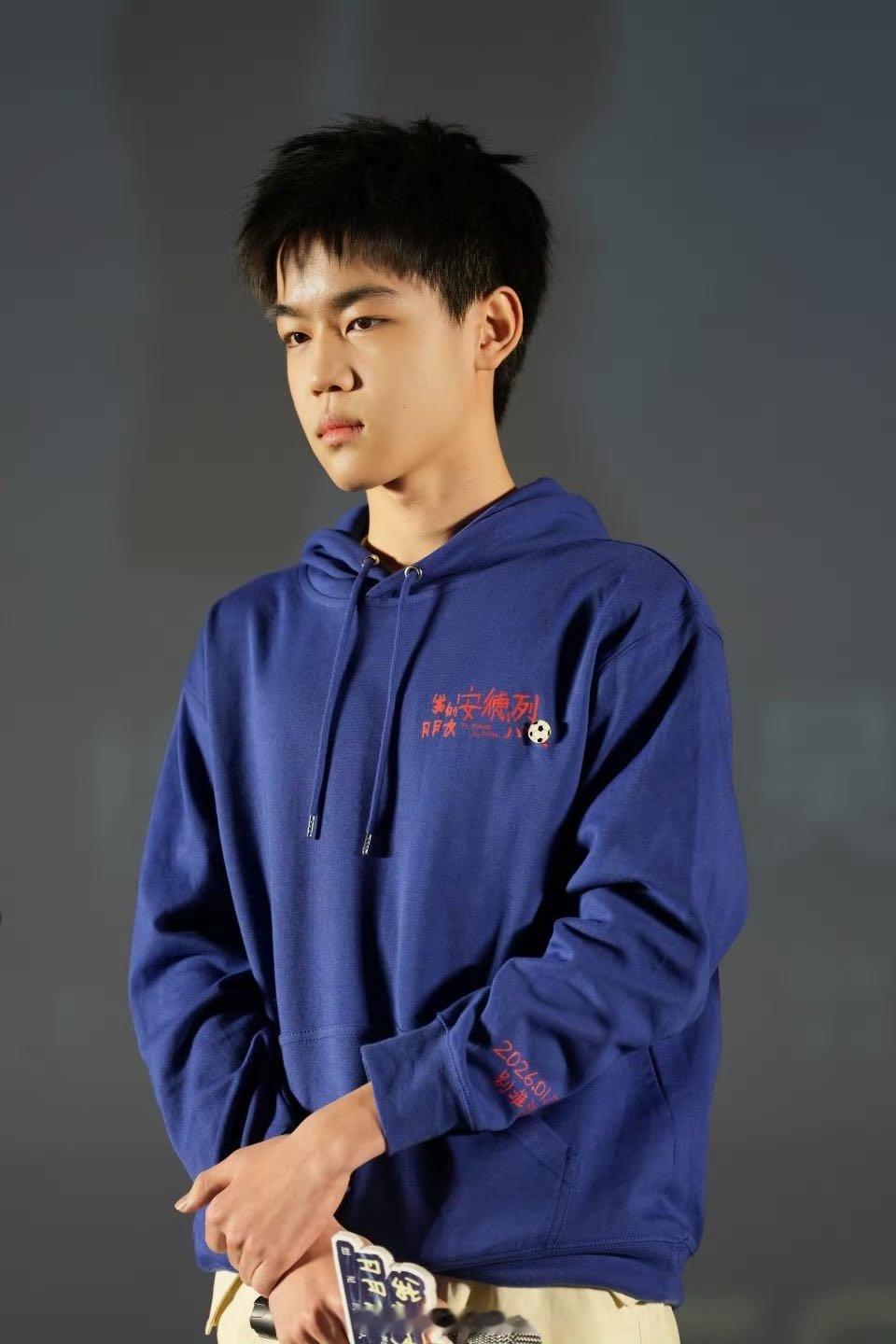 韩昊霖哭戏 从韩昊霖的安德烈身上，我们看到了优秀年轻演员的无限可能。他不仅能准确