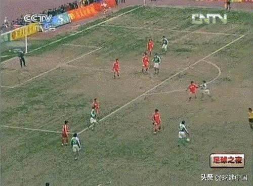 提起1999年甲A冠军，很多老球迷的记忆都定格在高雷雷那脚远射上，仿佛辽宁队的冠
