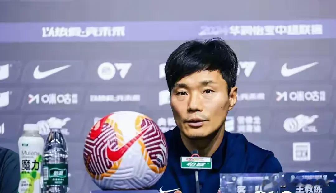 泰山队3:1河南队，比赛也输了，总经理也走了，但南基一依然坚挺！
1. 没想到，
