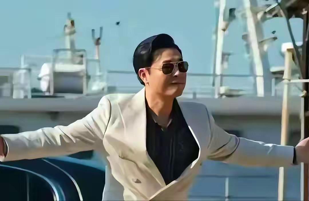 从京海菜市场卖鱼的小贩，硬生生做到“地下皇帝”，20年里把黑白两道都捋得顺顺的，