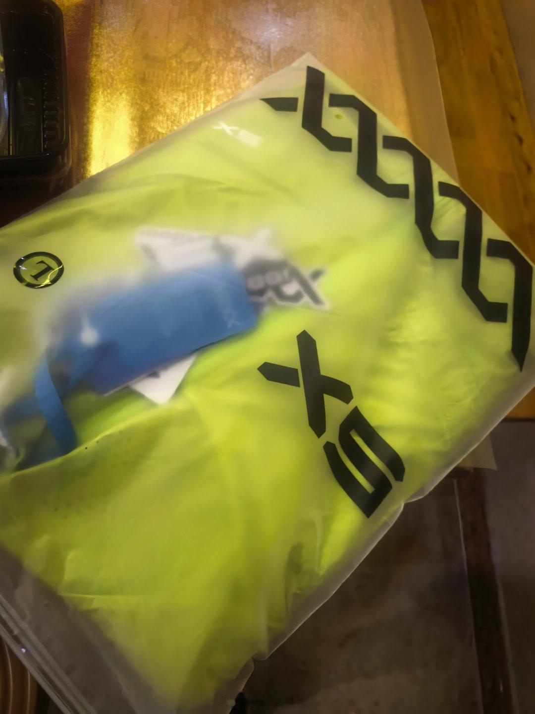 韩老师出品的5X速干衣已经到了，明天穿上出去试一下 乌鲁木齐