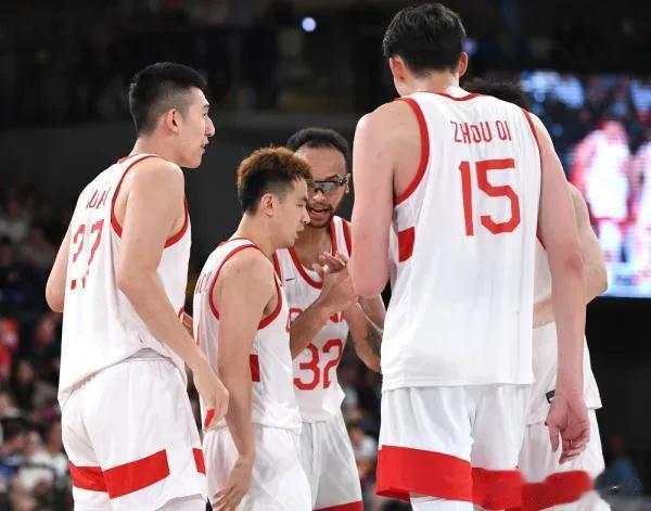 德国队，6NBA球星，施罗德+瓦格纳兄弟+泰斯，还有哈腾、克勒贝尔没来

法国队