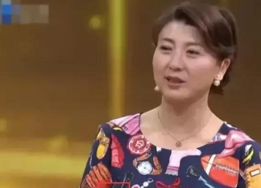 2016年，45岁的闫学晶发现自己意外怀孕，此时，女儿林傲雪28岁，儿子林傲霏2