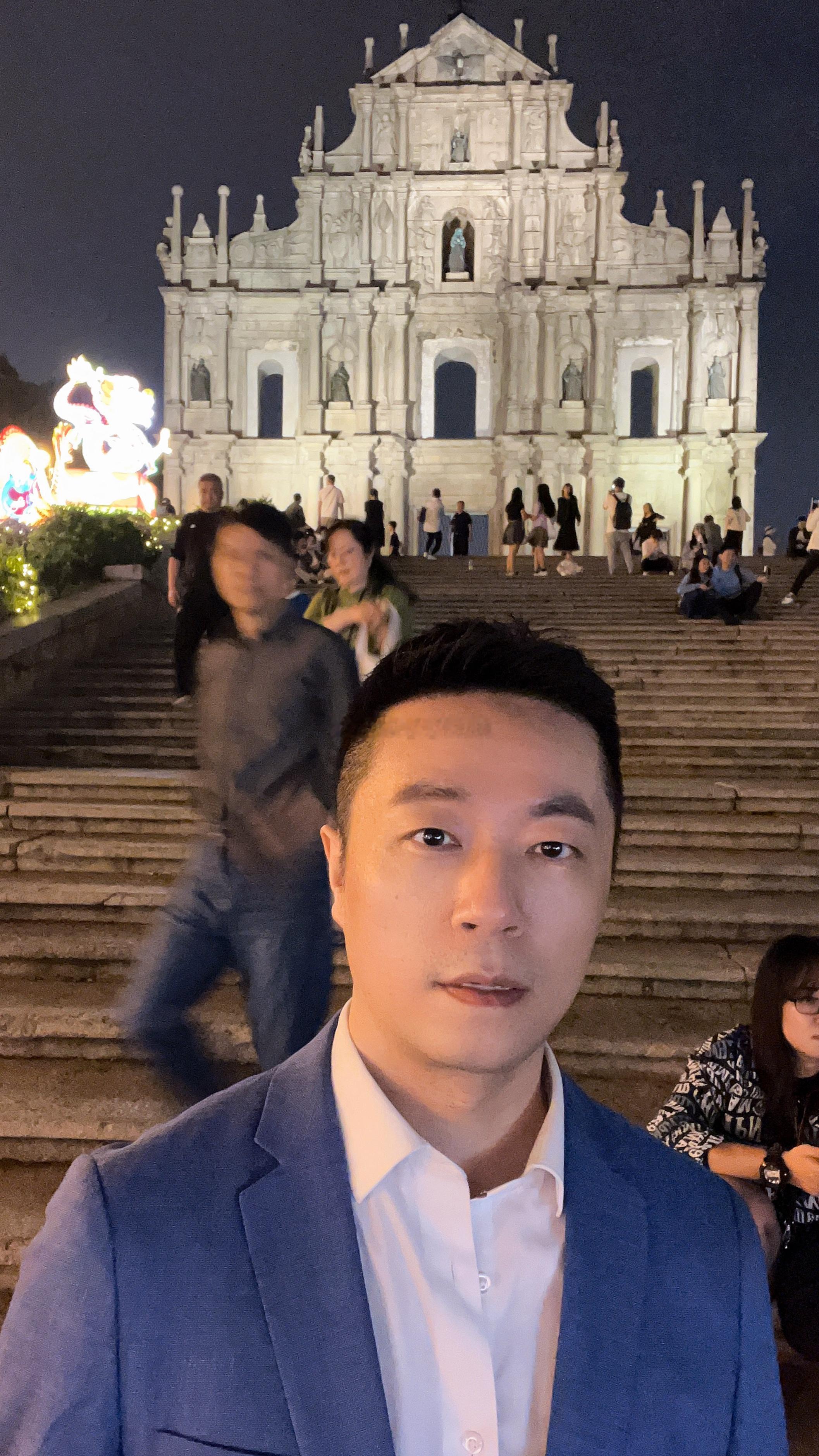 澳门人都好暖啊！热心礼貌友善[心]餐厅里店员都先和我讲粤语，然后一听我回复的是国