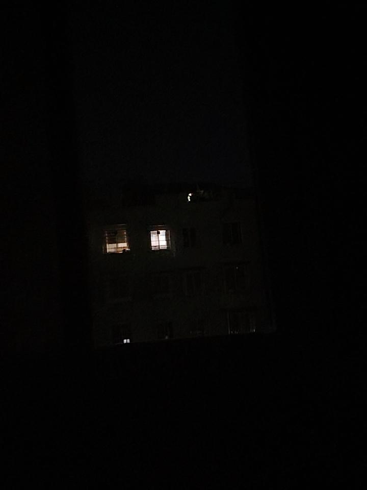 人这一生，一定要懂得把自己放在第一位，做了妈妈的女人，更要刻进心里。
 
这世间