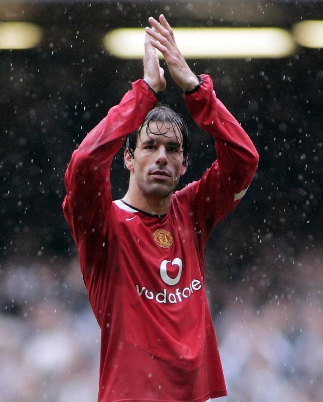 曼联现在的引援真的缺乏名气，在范加尔跟穆帅时期，有顶级名帅坐镇，加上曼联的影响力