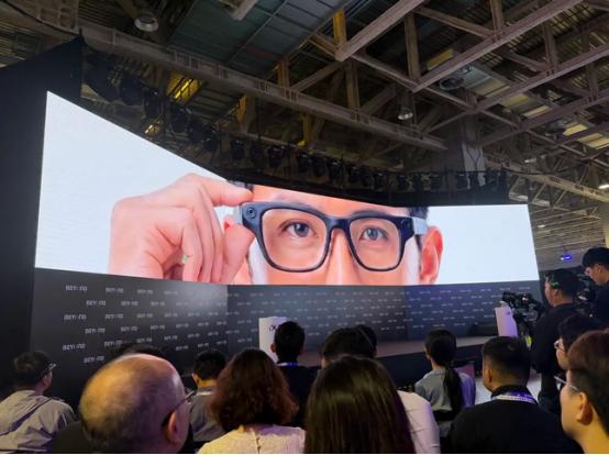 下一个十年的新趋势，为什么是AI眼镜？
 
2026年5月28日，科大讯飞在澳门
