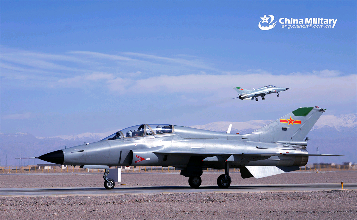 西飞院歼教-9“山鹰”好图烽火问鼎计划制胜空天