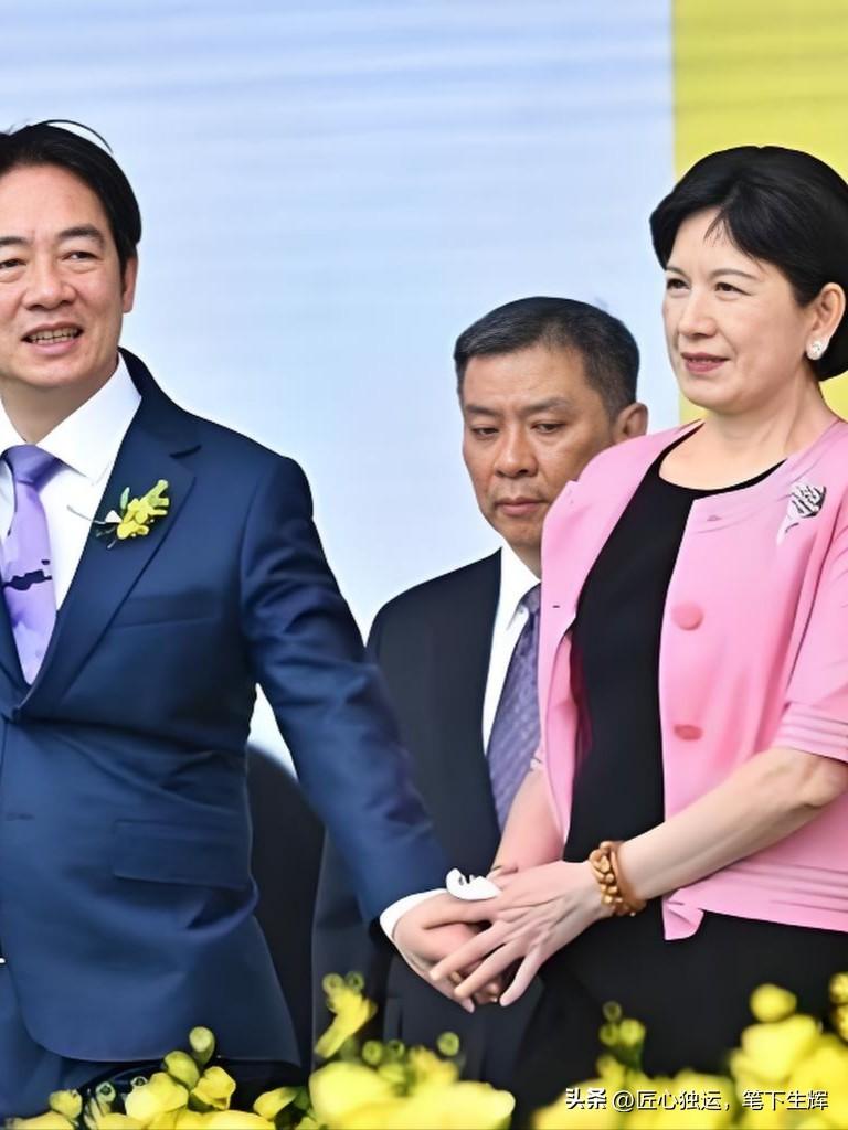 这就是赖清德的妻子吴玫如，她人长的很漂亮，眉清目秀，五官之精美，给人第一感觉她高