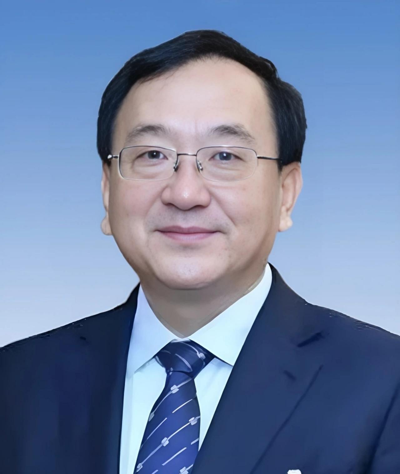 河北“衡水首富”姚奎章：39岁率58员工买下养元，六个核桃欣翻市场，如今身价10