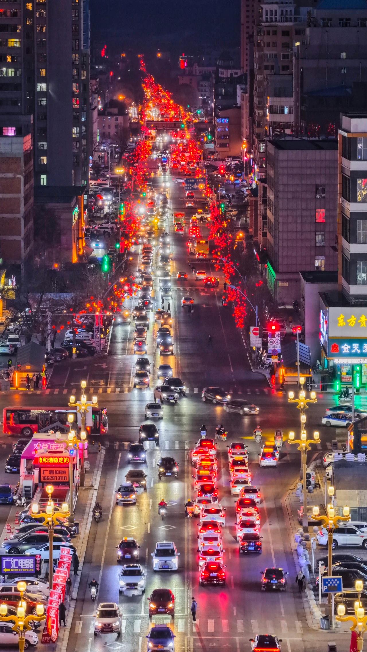 万家灯火中的佳木斯，晚风裹着人间温柔