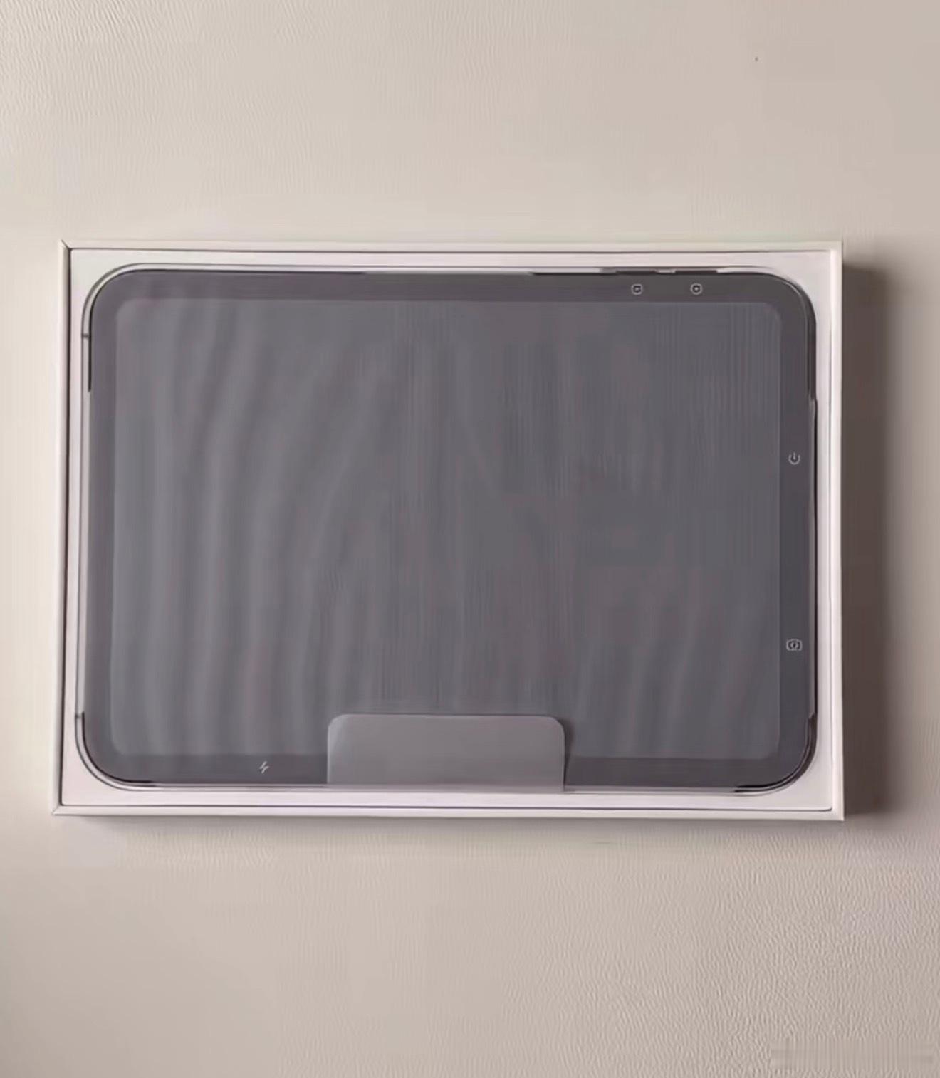 iPhone Duo这个包装感觉很不苹果 ​​​