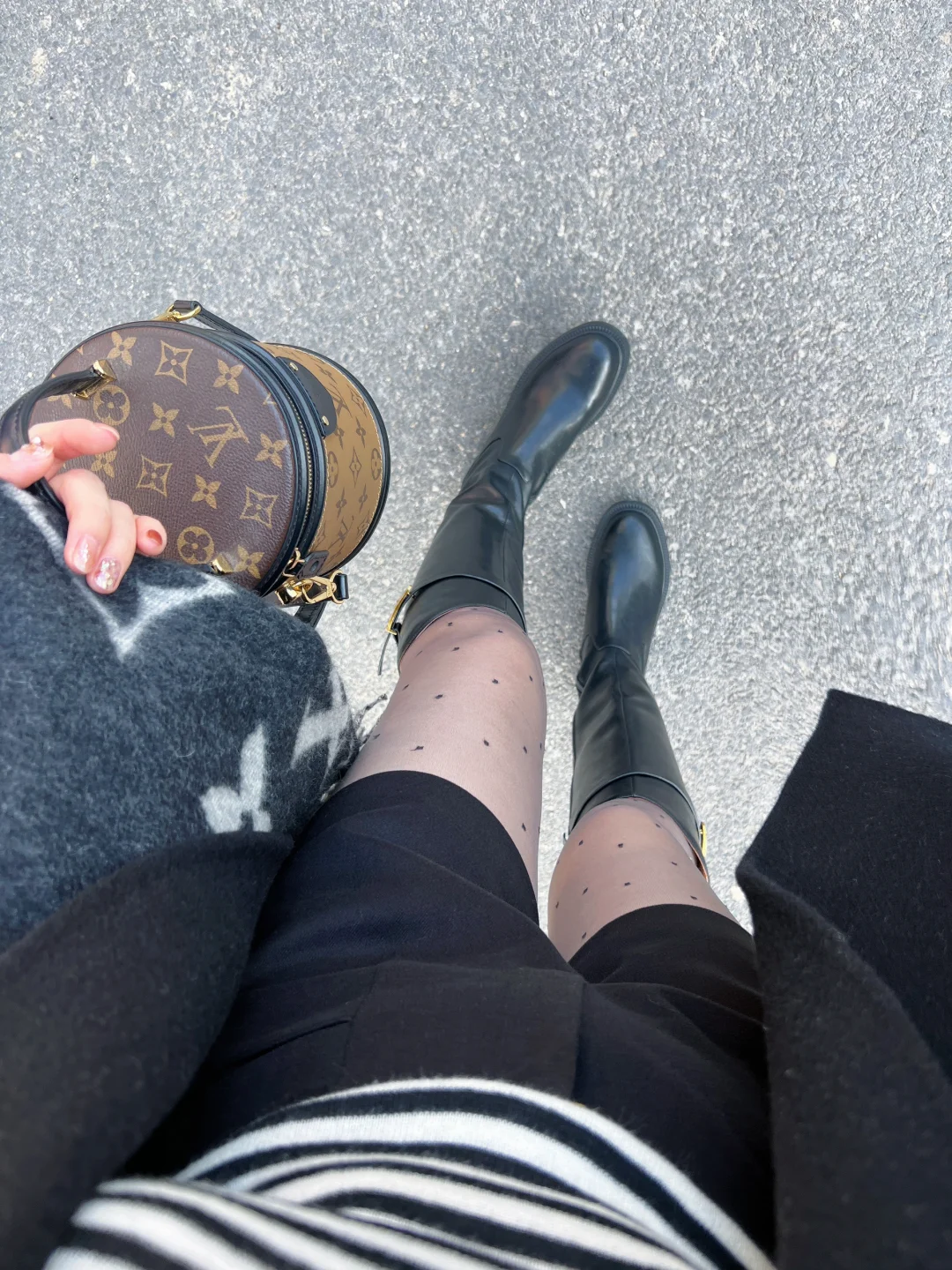 秋冬热爱基础款！短大衣配长靴真的太显瘦啦！