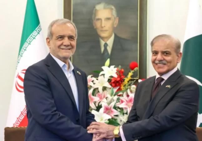 你们以为美伊谈判失败了，伊朗白去了伊斯兰堡一趟，实际上，白去的只有美国，伊朗收获