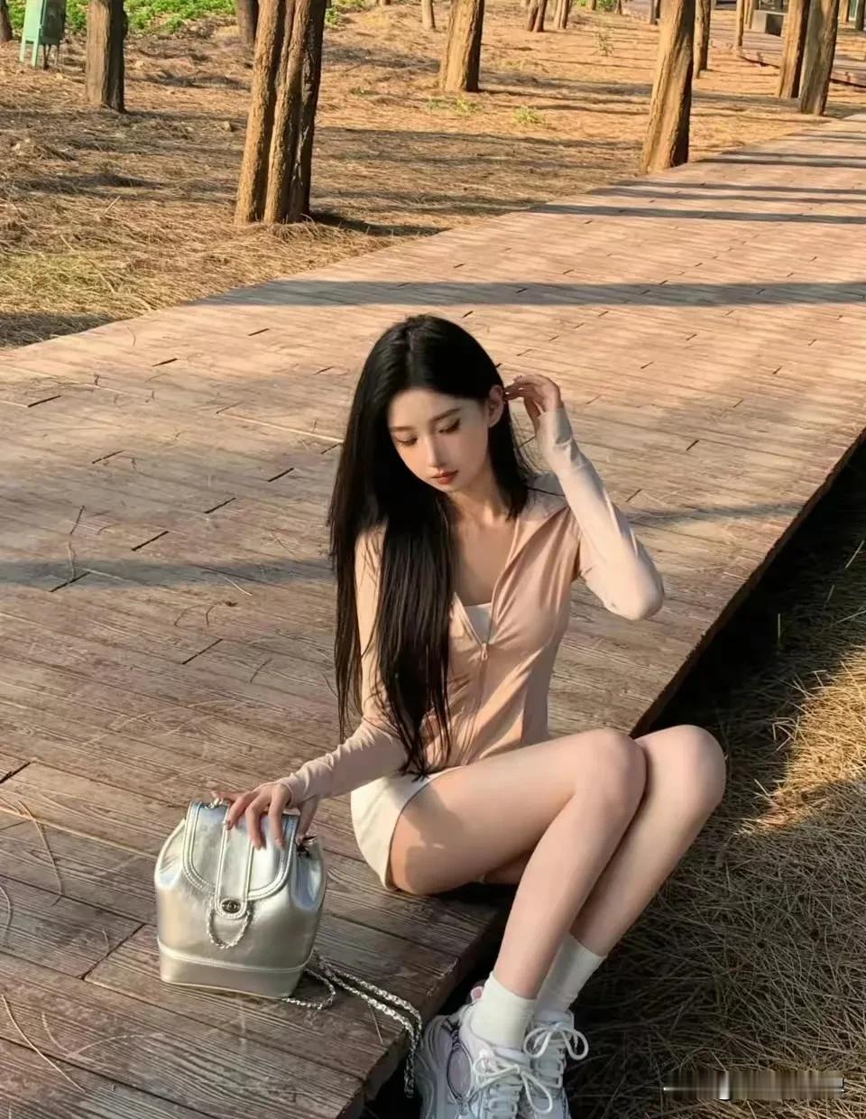 青春美少女，时尚范。