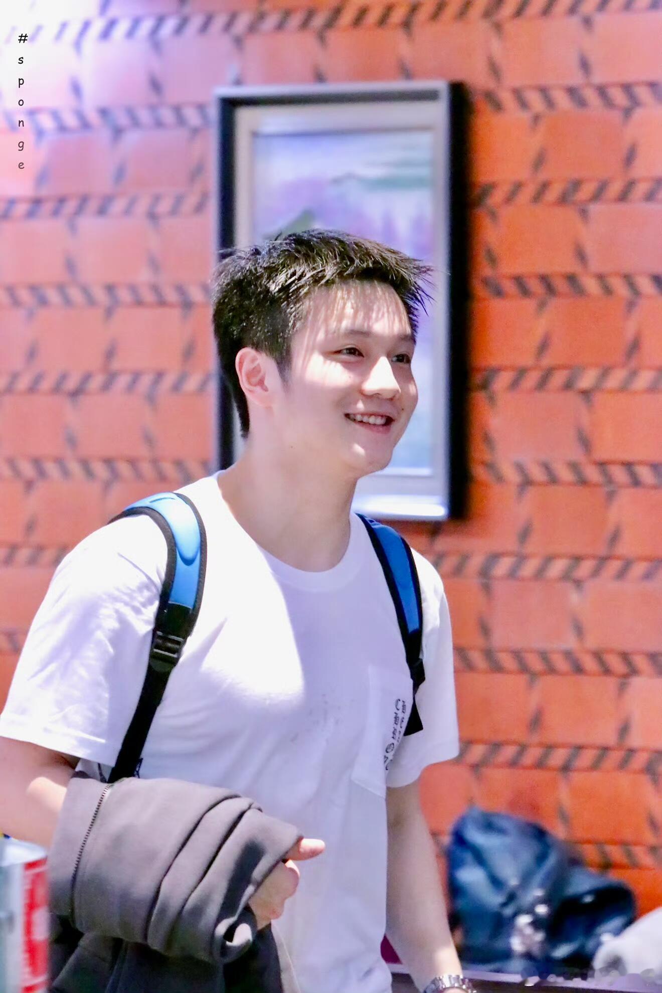 极致的白衫装：世间无意，但我意执白也！ 