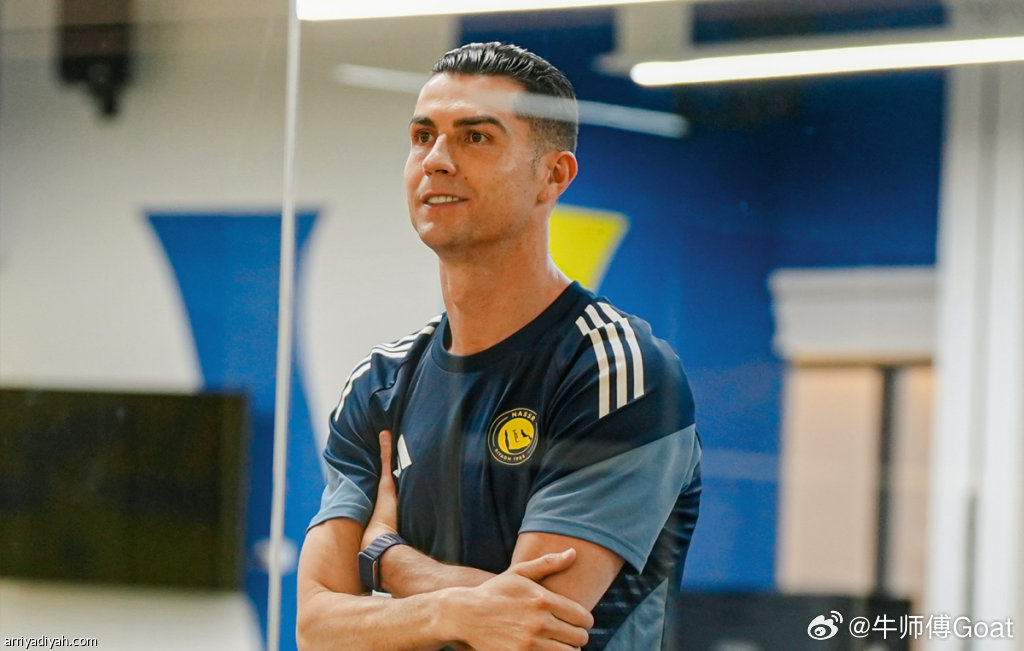 C罗 马诺：克里斯蒂亚诺·罗纳尔多右大腿后侧肌肉拉伤，他的康复期肯定至少需要2-