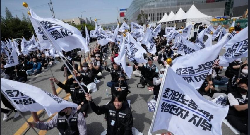 南韩科技巨擘三星电子有工会，在平泽厂区发起3万人集会，要求加薪7%、发放等于15