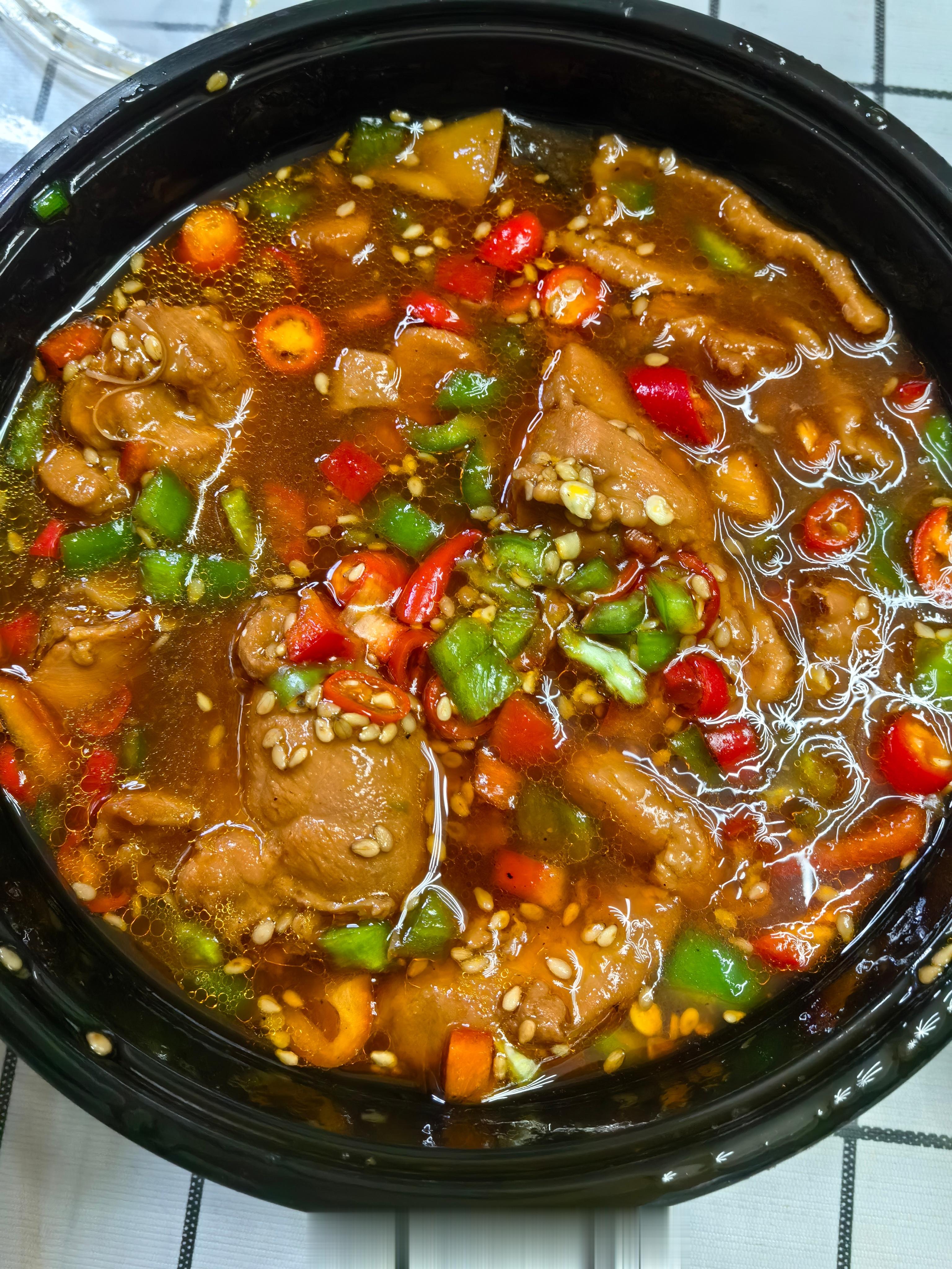 一家新馆子…土豆泥糊糊鸡，让我们来尝尝哈哈 ​​​