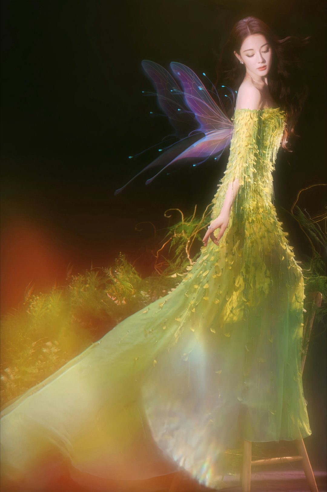 #迪丽热巴[超话]#像精灵一样，迪丽热巴仿佛步入自然仙境，真的是太美了 ​​​