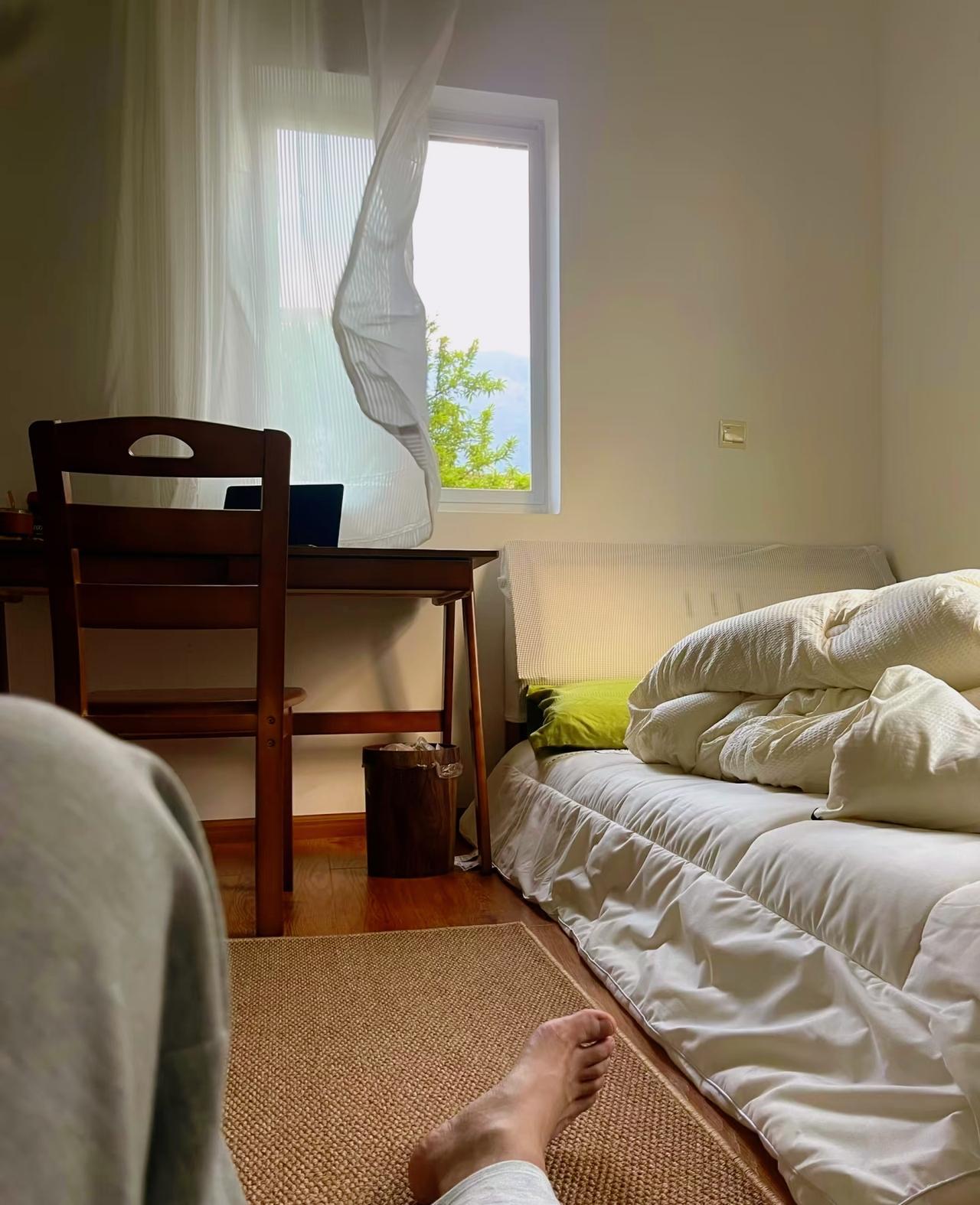 刘震云对女儿说；男女之间的那点“意思”，常常是从“不好意思”开始，到“真没意思”