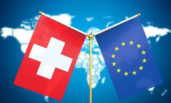 本以为第一个倒下的是乌克兰，没想到是瑞士，经此一役，瑞士金融业近乎完蛋了。

很