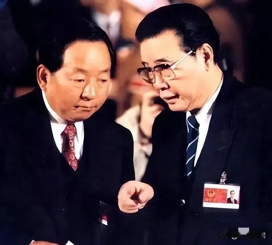 1983年到1993年，这十年里，李鹏与田纪云在国务院并肩工作的经历，始终是我国