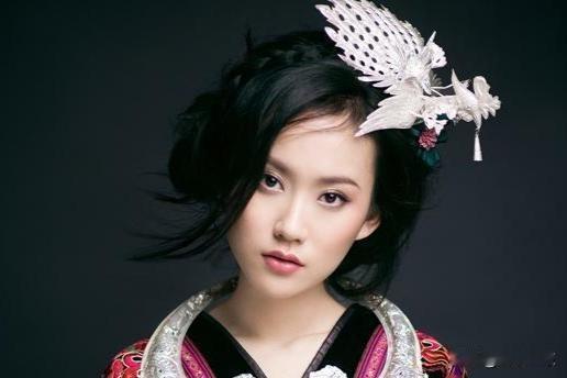 杨西音子

中国民族唱法女歌手杨西音子（1991年4月22日-），水族，出生于贵