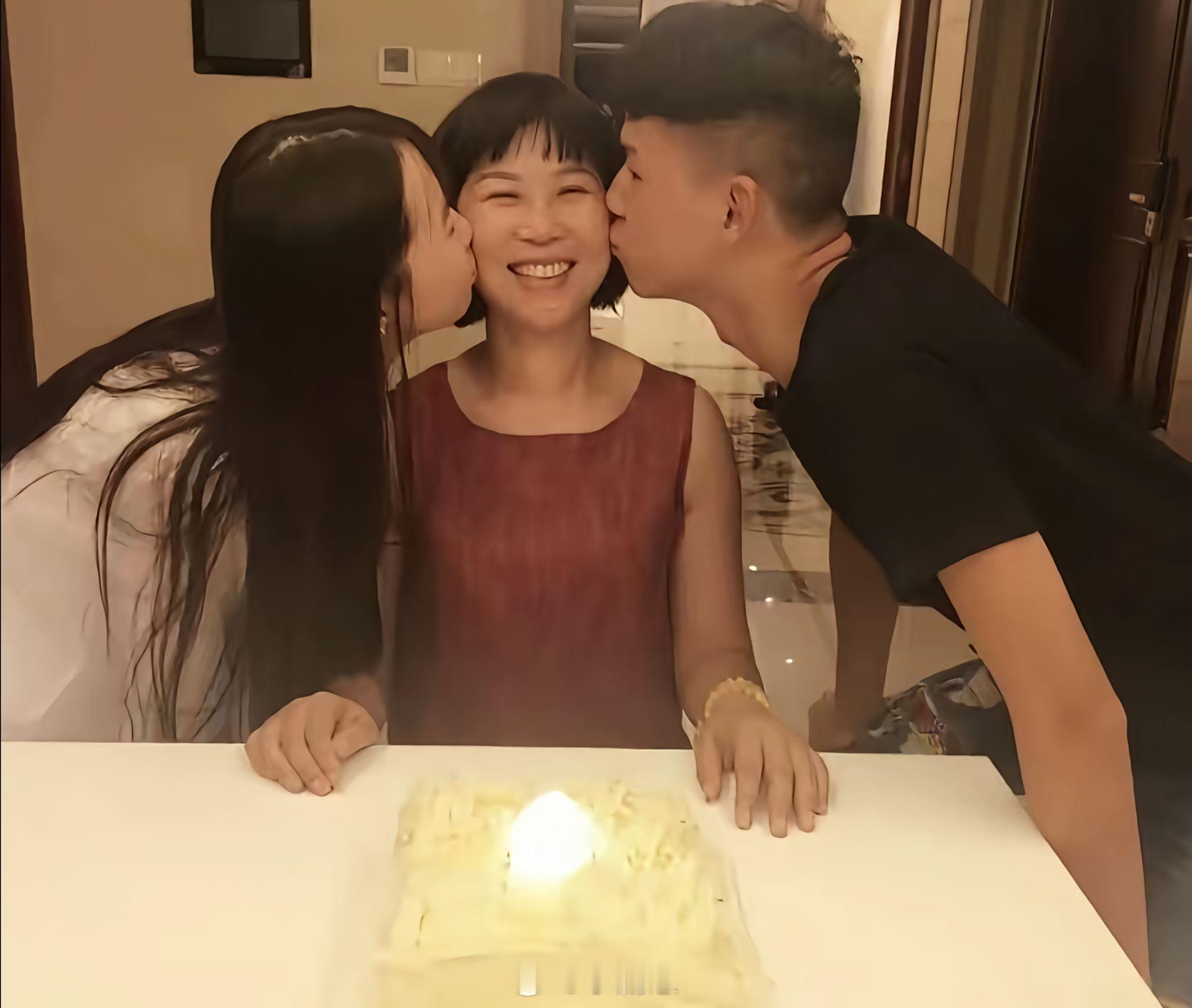 何浩楠[超话]那些你没见过的小何以前的照片何浩楠｜​​​