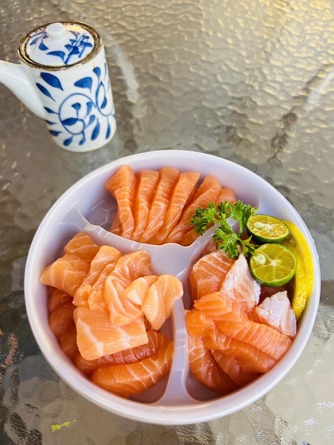 输麻了 鱼尾刺身