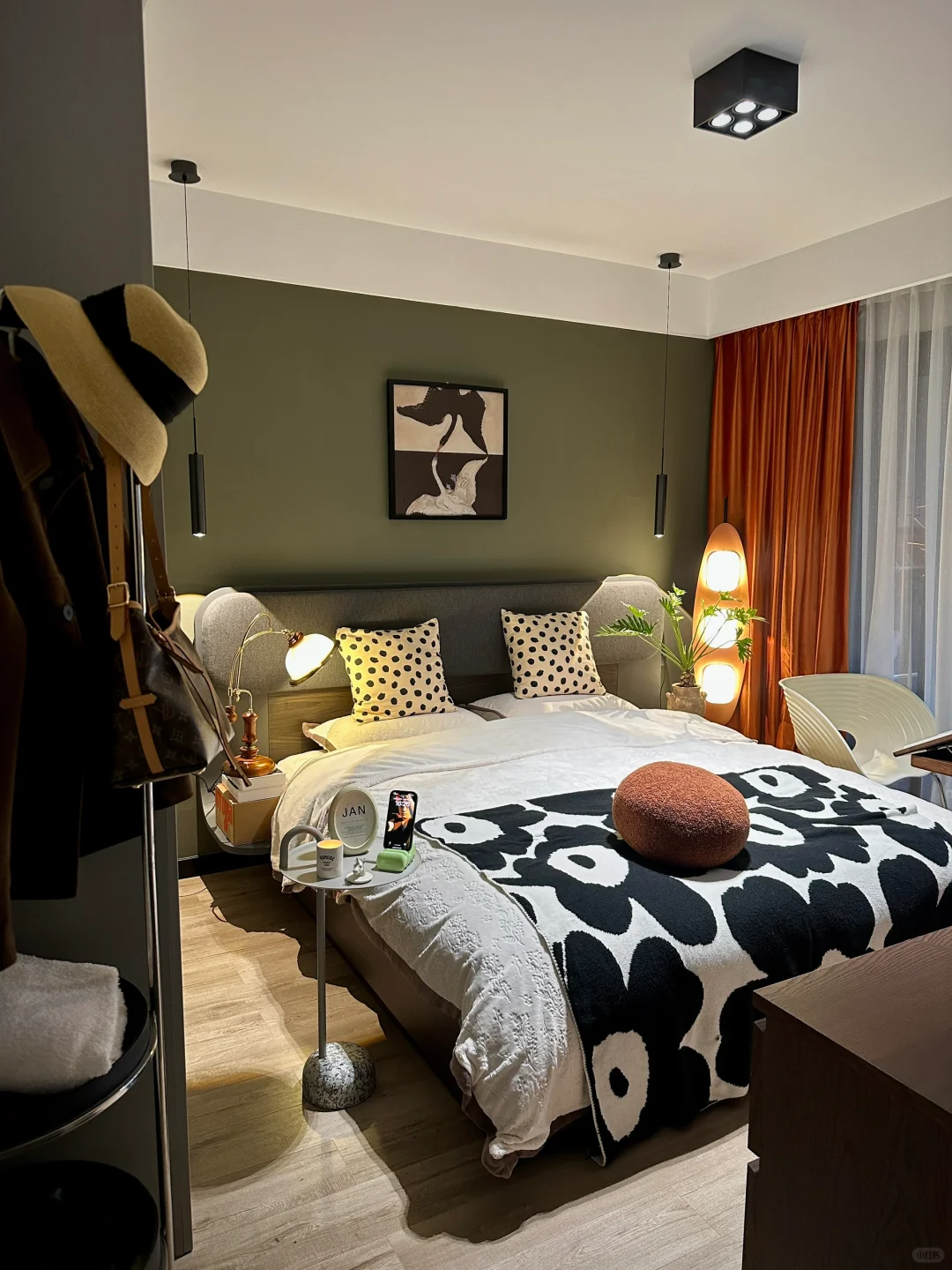 入秋的卧室🛏️是我长久而稳定的能量场💚