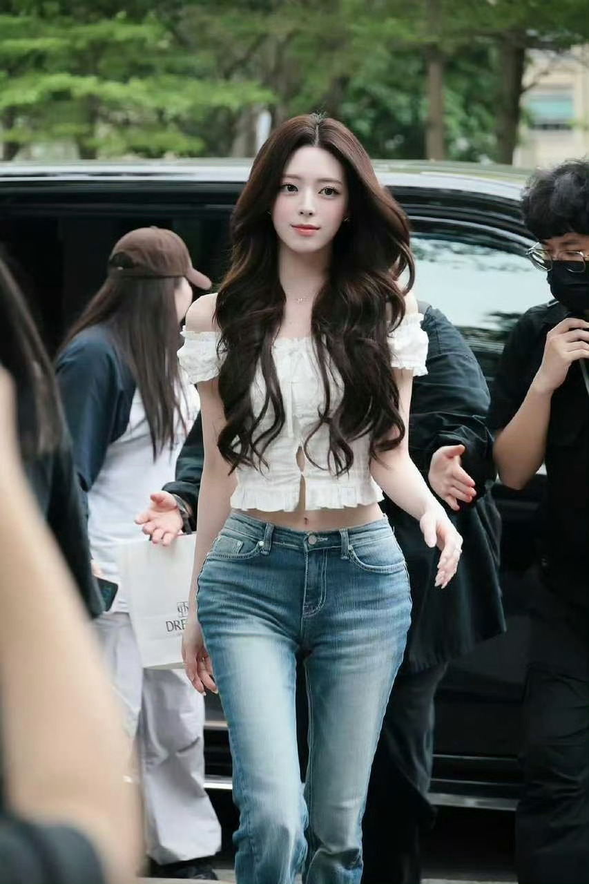 女神降临也应该有申有娜版本的才完美….. 