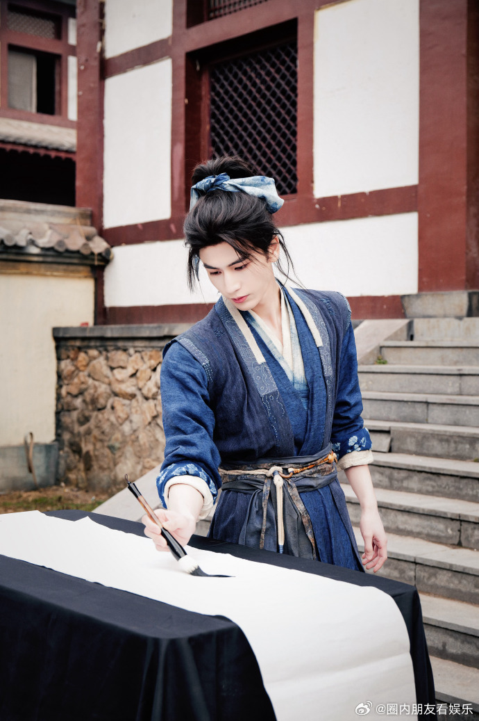 谢征的爱永远拿得出手谢征一身伤痕里掏出来的真心 谢征的真心比伤痕更深刻，为长玉付