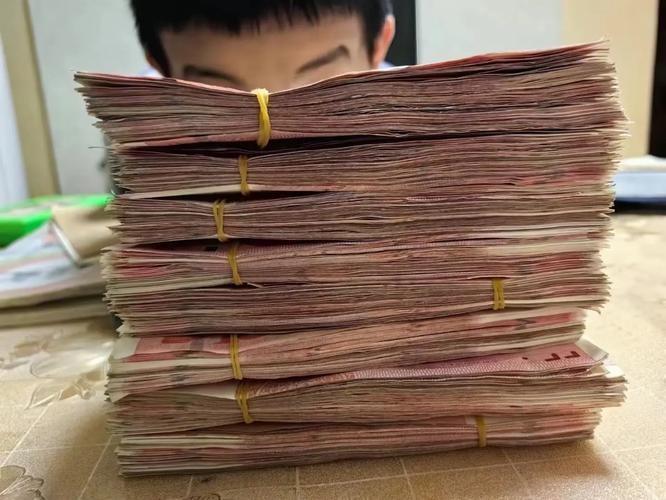 我跟表妹借8万块钱，她一口就答应了，没想到两天后，她说她男友不同意，说要借也行，