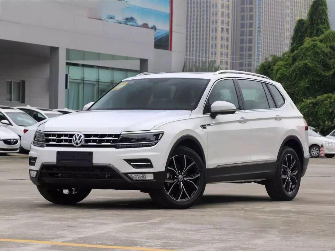 近期，多家车企密集披露2026年销量目标，恰逢A股节前震荡磨底，汽车行业的布局方