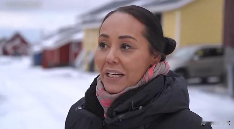 格陵兰政治家蒂莉·马丁努森: 我们并不想成为美国人那样的富人。看看他们有多贪婪，