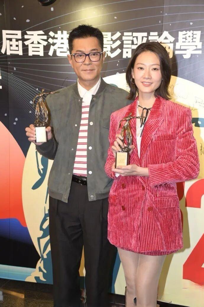 她是谁？从全裸求生到影后封神，打败章子怡马丽，她赢得实至名归！

第44届香港金