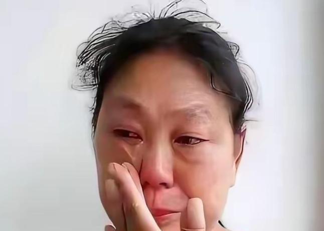亲妈一张嘴，直接把儿子的"金饭碗"给端了。上海这位阿姨估计没想到，自己在五百人大