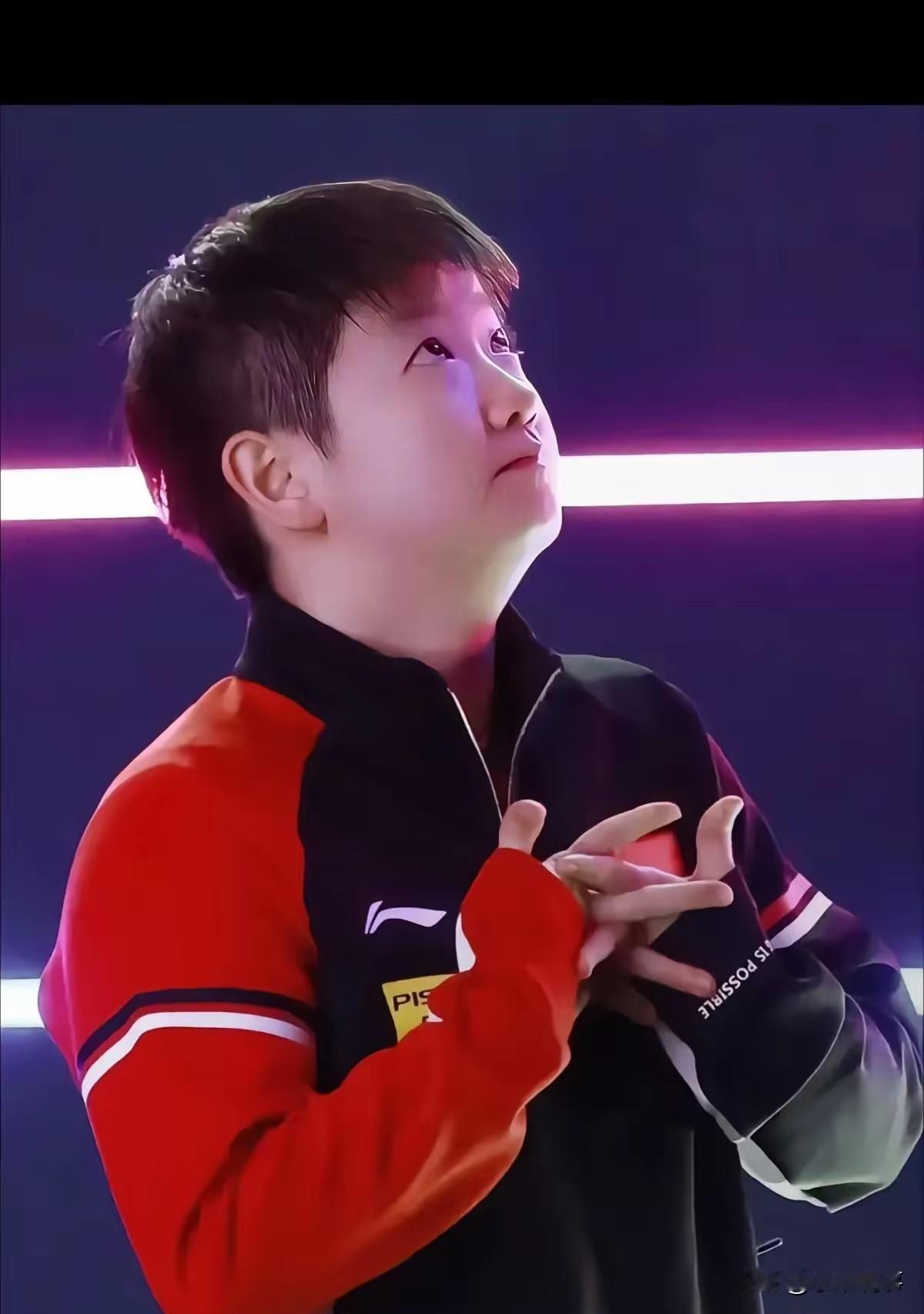 啥也不说，我莎威武！终结了桥本对国乒13连胜的战绩。最后一局，小莎给小日子面子，