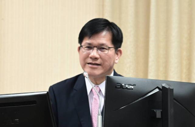 没收到邀请函还硬蹭！今天（5月11日）下午，台湾地区外事部门负责人林佳龙对外证实