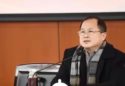 【专家百花齐放】
国内专家层出不穷，除了张维为，沈逸等还有另外一种专家，那就是上