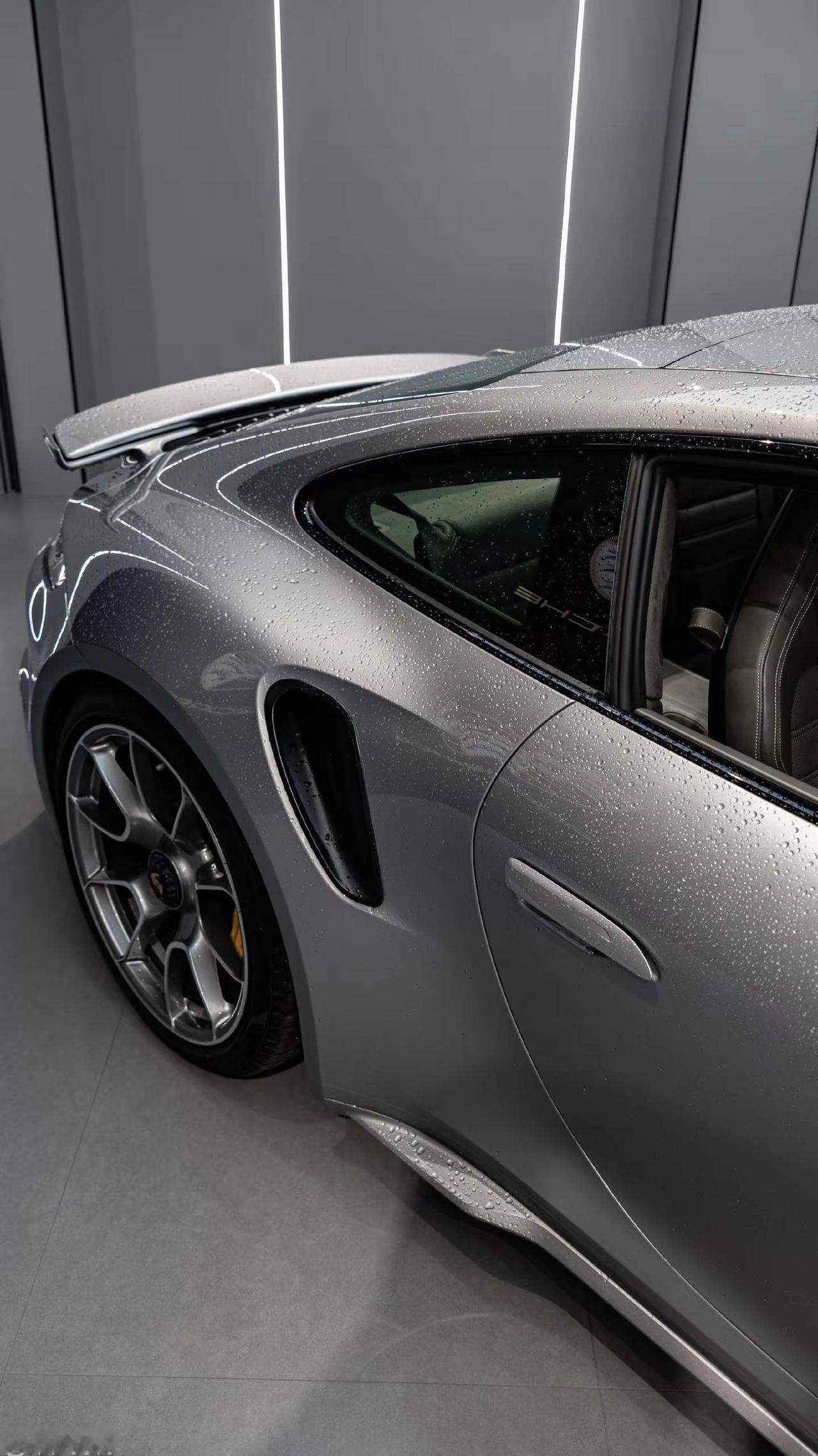 落雨。911 Turbo S '满配2023年/29600km保时捷 保时捷91